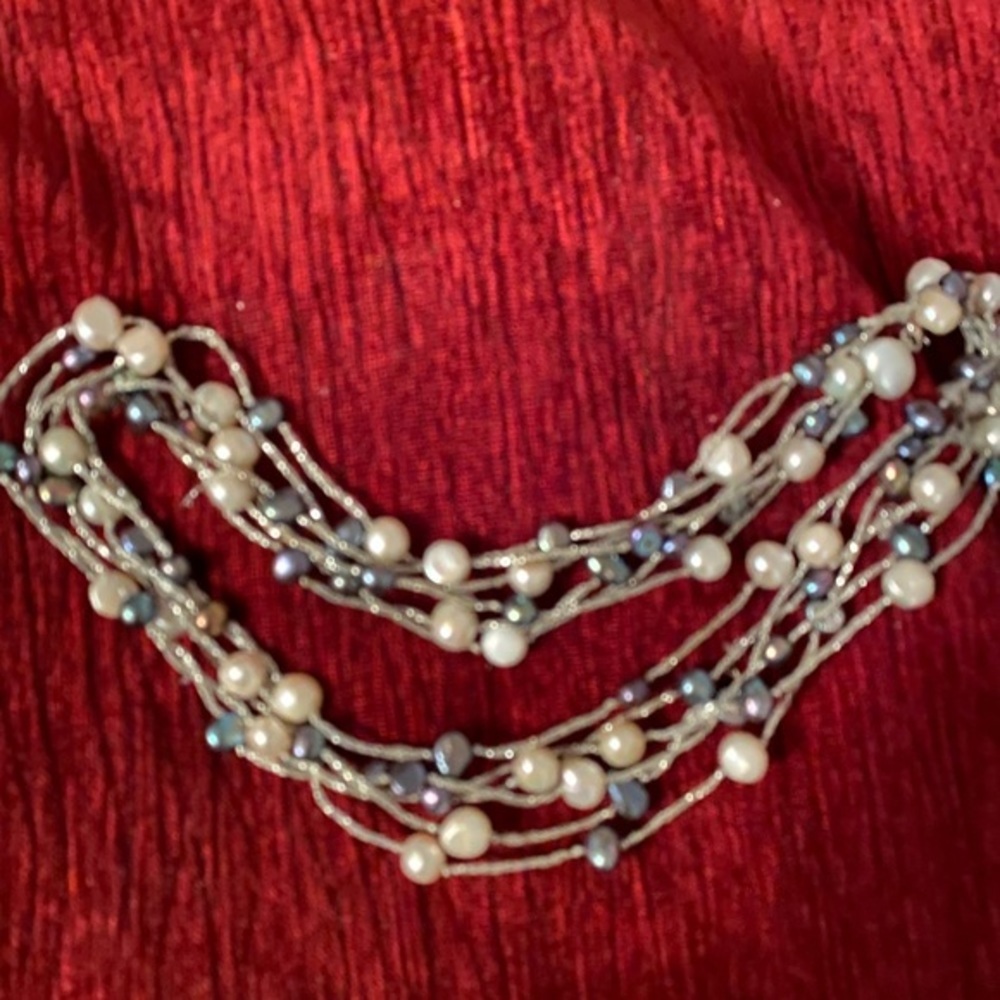 Cultured freshwater pearl beaded necklace 40 inch